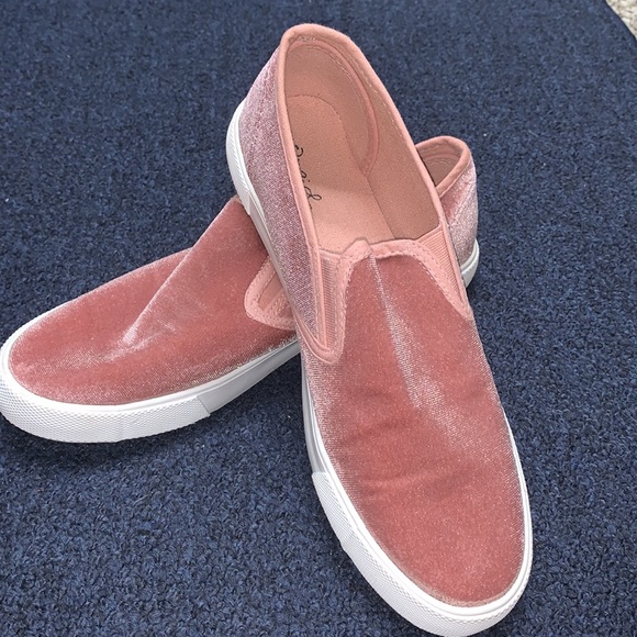 Pink velvet flats - Picture 3 of 3